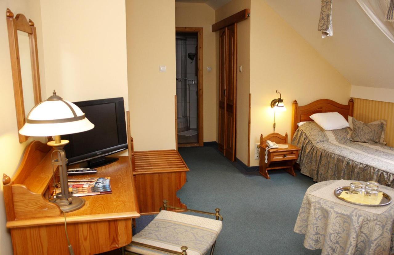 Levay Villa Hotel Miskolc Quarto foto